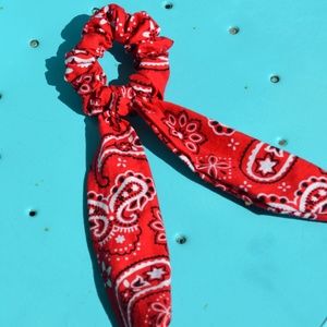 Bow Scrunchie